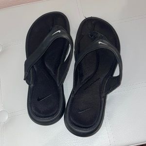 Nike flip flops